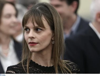 Έφη Αχτσιόγλου: Ζητά τον έλεγχο της απόφασης για το ποσοστό αναπηρίας του Φλώρου